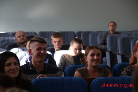 Нова Пошта Космічний Напівмарафон: подяки волонтерам та партнерам