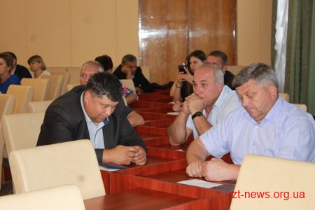 В ОДА зібрали перевізників області, щоб нагадати про необхідність легалізації справжньої заробітної плати
