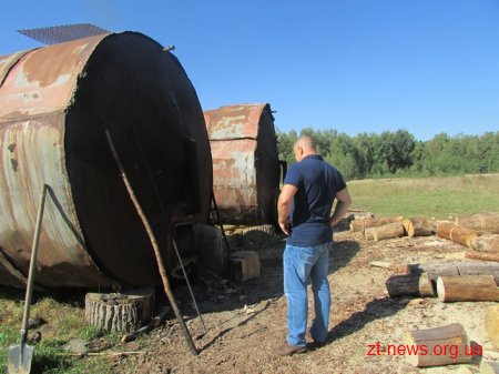 На Житомирщині демонтували незаконно встановлені бочки для випалювання вугілля