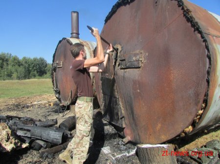На Житомирщині демонтували незаконно встановлені бочки для випалювання вугілля