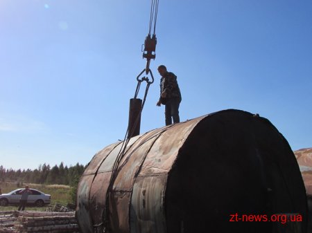 На Житомирщині демонтували незаконно встановлені бочки для випалювання вугілля