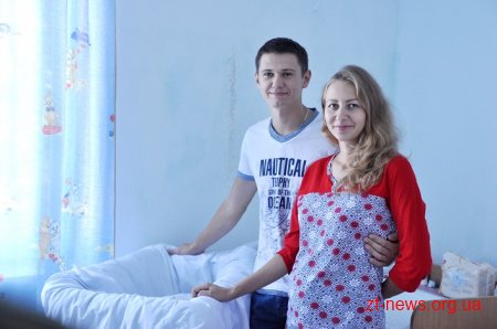 Батьки новонароджених на Житомирщині отримують перші пакунки малюка