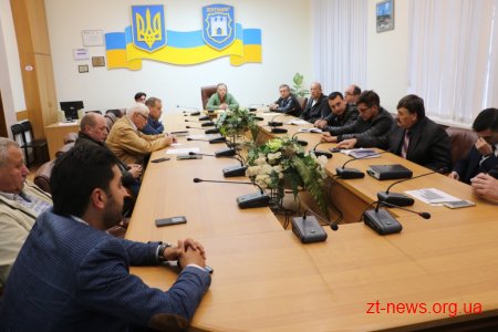 Вже у цьому році розпочнуть ремонтувати дорогу на вул. Параджанова