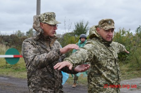 На Житомирщині голови РДА вчилися стріляти, метати гранати та надавати першу медичну допомогу