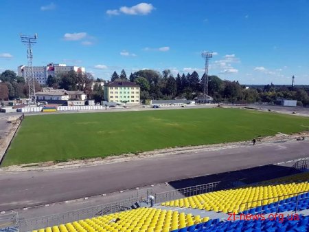 На стадіоні «Полісся» влаштовують підігрів футбольного поля та благоустрій території