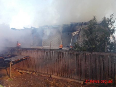За добу вогнеборцями ліквідовано загоряння дахів трьох приватних будинків