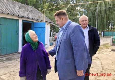 Ігор Гундич відвідав родину, яка скористалася обласною програмою і отримала безкоштовно доїльний апарат