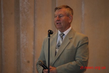 Перший заступник голови обласної ради відвідав підопічних Коростенського геріатричного пансіонату