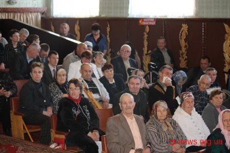 Перший заступник голови обласної ради відвідав підопічних Коростенського геріатричного пансіонату