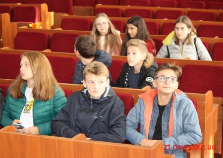 Учні житомирської школи №12 відвідали облдержадміністрацію