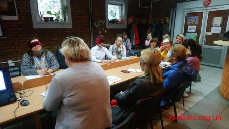 У Житомирі для гідів та працівників музеїв області провели навчання з аудіодискрипції