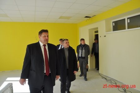 Ігор Гундич перевірив, як іде реконструкція 2 шкіл у Бердичівському районі