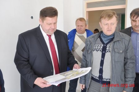 Ігор Гундич перевірив, як іде реконструкція 2 шкіл у Бердичівському районі