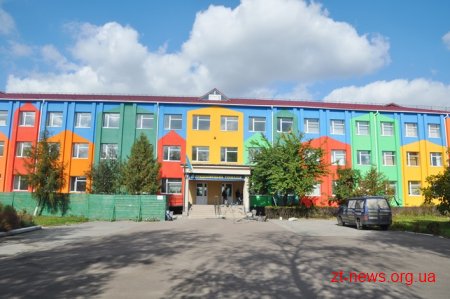 Ігор Гундич перевірив, як іде реконструкція 2 шкіл у Бердичівському районі