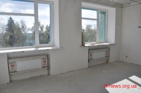 Ігор Гундич перевірив, як іде реконструкція 2 шкіл у Бердичівському районі