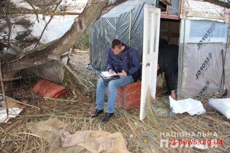 На Житомирщині поліцейські викрили сховок з майже півтонною сухих конопель