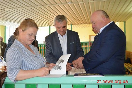 Польська дослідниця роду графів Потоцьких в своїй книзі описала пам’ятки лісів Новоград-Волинщини