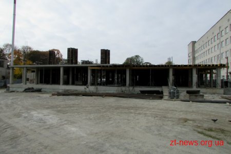 Володимир Ширма у Новограді-Волинському оглянув будівництво «Прозорого офісу»