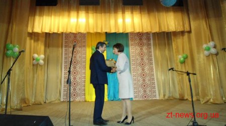Сінгурівській школа відсвяткувала 40-річний ювілей роботи у новому приміщенні