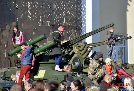 У Житомирі тривають святкові заходи з нагоди Дня захисника України
