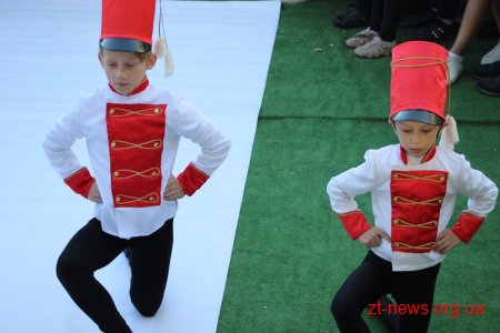 На вул. Михайлівській у Житомирі відгуляли Покровське весілля
