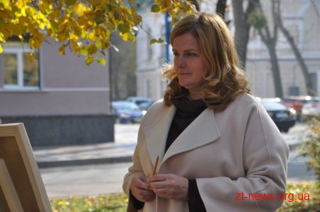 В центрі Житомира діти малювали осінні пейзажі
