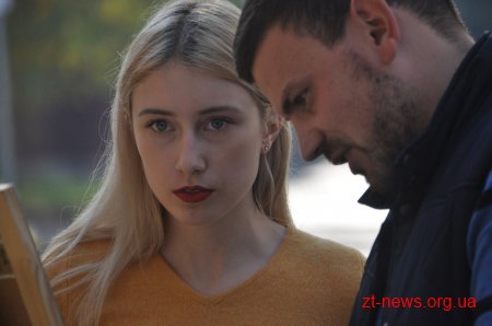 В центрі Житомира діти малювали осінні пейзажі