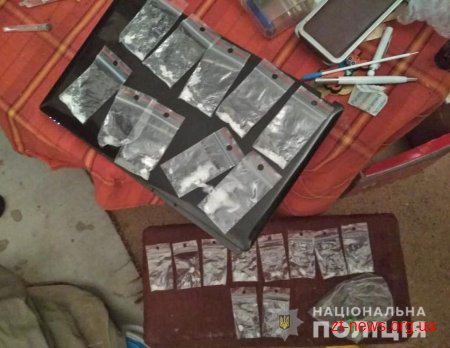 У Житомирі поліція затримала чоловіка, який постачав наркотики у місця позбавлення волі