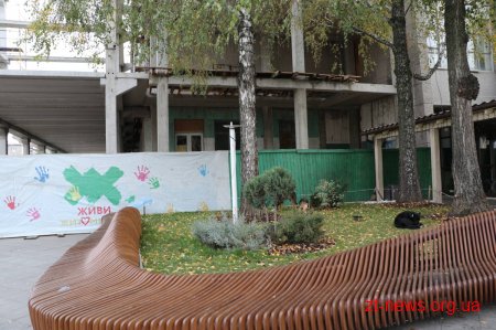 Невідомі вкрали музичну колонку, яка була встановлена поблизу фонтану на Михайлівській