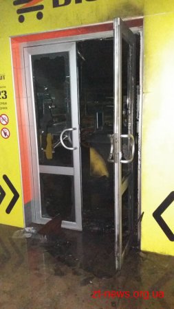 У Баранівці намагалися спалити магазин "Візит"