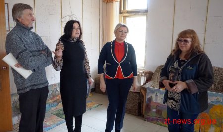Художники пленеру «Осіння палітра Полісся» подарували ОДА 20 власних картин
