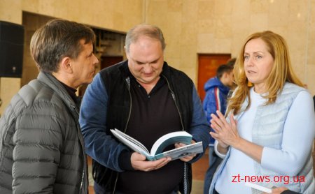 У Житомирі відкрили виставку про монументальну та архітектурну спадщину області