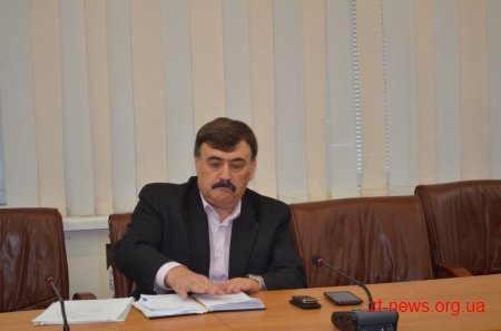 Як просуваються ремонтні роботи на вул. Параджанова обговорили на нараді в міській раді