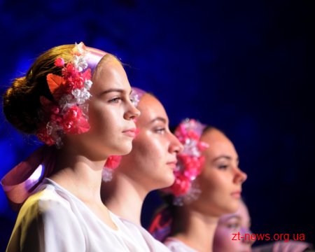 Танцювальний ансамбль «Сонечко» провів благодійний концерт на підтримку онкохворих дітей