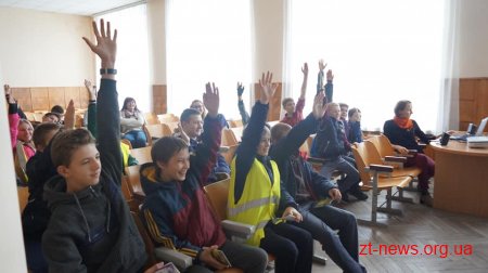 В Коростишівській школі інформаційних технологій відкрили велопарковку та велошколу