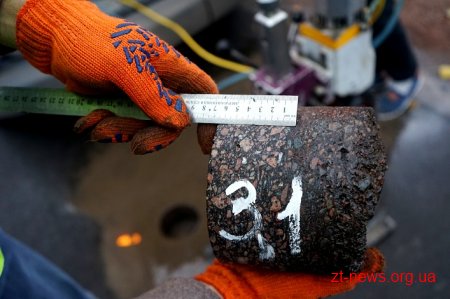 Незалежна лабораторія бере проби з 12 відремонтованих доріг Житомирщини