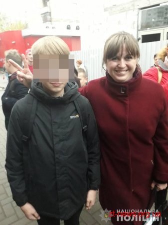 Чоловіка, який відібрав у дитини телефон затримали перехожі