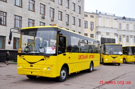 Нові шкільні автобуси отримали райони та об’єднані територіальні громади Житомирщини