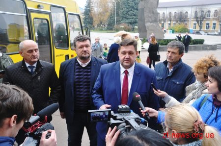 Нові шкільні автобуси отримали райони та об’єднані територіальні громади Житомирщини