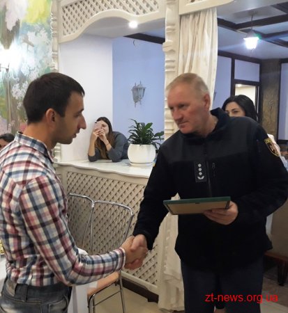 У Житомирі відзначили працівників картонного комбінату, які брали участь у ліквідації пожежі на підприємстві