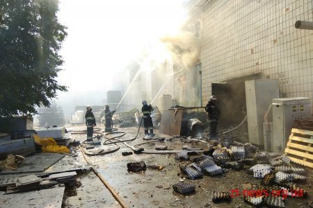 У Житомирі відзначили працівників картонного комбінату, які брали участь у ліквідації пожежі на підприємстві