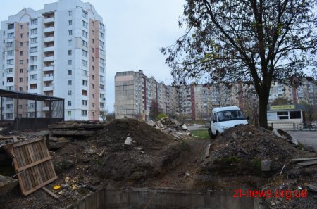 Заміна тепломереж на території мікрорайону Хмільники триває
