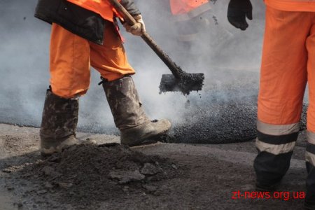 У Житомирській області дорожники продовжують ремонти доріг