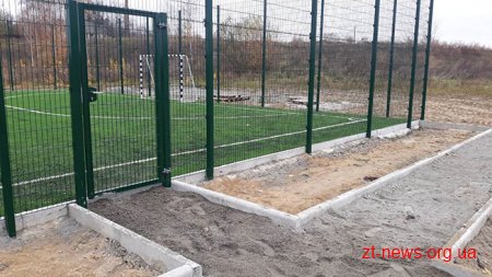 На Житомирщині цьогоріч вже збудували 9 футбольних майданчиків зі штучним покриттям