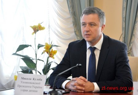 Ігор Гундич підписав меморандуми з ОТГ та містами Житомирщини про розвиток системи захисту дітей