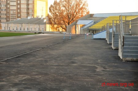 На стадіоні «Полісся» тривають роботи над північною трибуною та накриттям