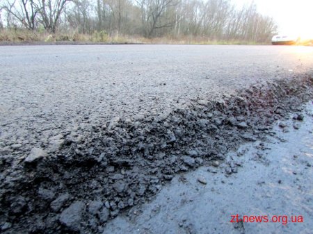 На дорозі Черняхів–Малин–Людвинівка завершують ремонтні роботи