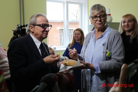 У житомирській школі «Всесвіт» відкрили міні-пекарню, де влаштовуватимуть безкоштовні майстер-класи