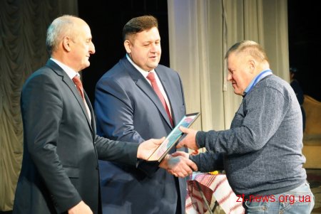 В драмтеатрі привітали працівників сільського господарства із професійним святом