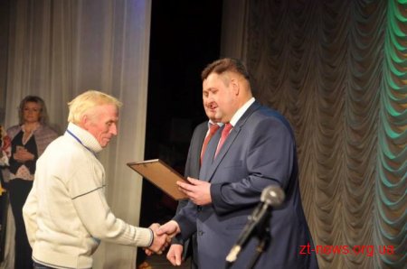В драмтеатрі привітали працівників сільського господарства із професійним святом